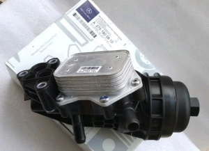 38a62574-c4b3-46a3-8dae-5fe48d7b44ac Mercedes-Benz Engine Oil Cooler Filter Housing A2701800500 for M270 Engine