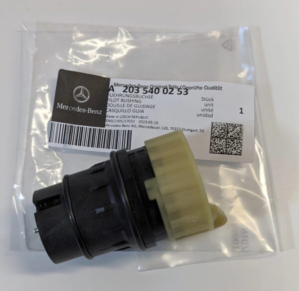 WhatsApp Image 2026-07-26 at 6.31.17 PM Genuine Mercedes-Benz 722.6 Transmission Connector Data Plug for W203 W204 W211 SLK230